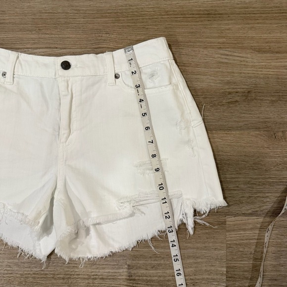 Aerie Daydreamer Pull On Shorts Womens Medium White Distressed Denim High Rise - Picture 3 of 6